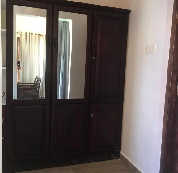 اتاق لوکس با چشم‌انداز دریا, The Marine Pride Beach Resort & Spa