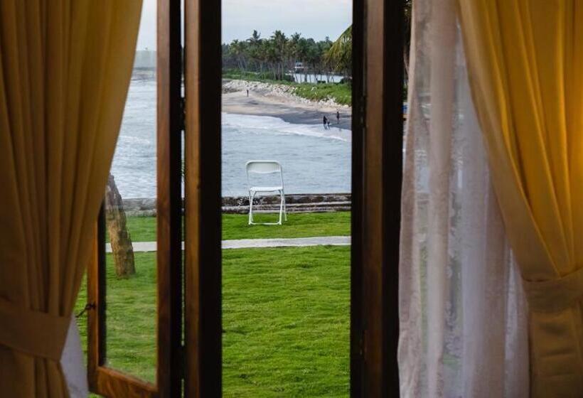 اتاق لوکس با چشم‌انداز دریا, The Marine Pride Beach Resort & Spa
