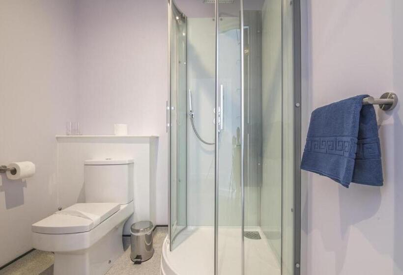 חדר סטנדרט נוף לים, No 1 Ocean Cabins   Saundersfoot Harbour   Saundersfoot