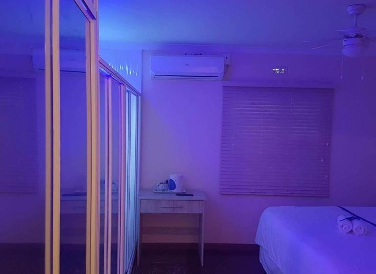 اتاق استاندارد با تخت بزرگ, Khaya B&b