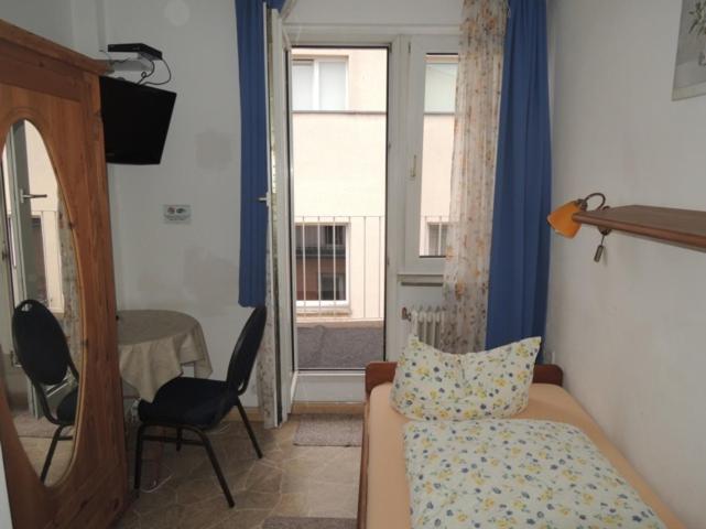 اتاق استاندارد یک تخته با سرویس بهداشتی مشترک, Hostel Heinzelmännchen