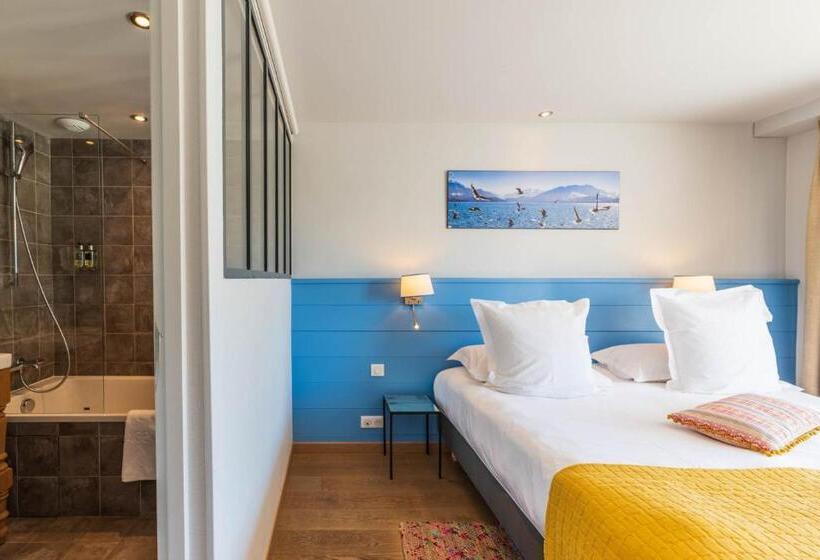 Номер Deluxe Вид на Озеро, Hôtel Beau Site Talloires B Spa