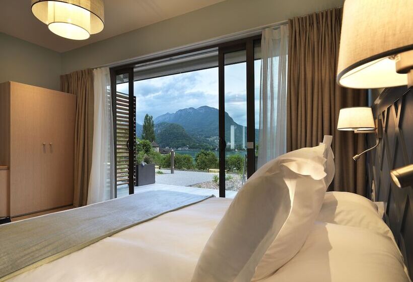 Номер Deluxe Вид на Озеро, Hôtel Beau Site Talloires B Spa