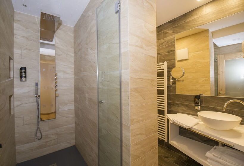 جناح, La Torretta