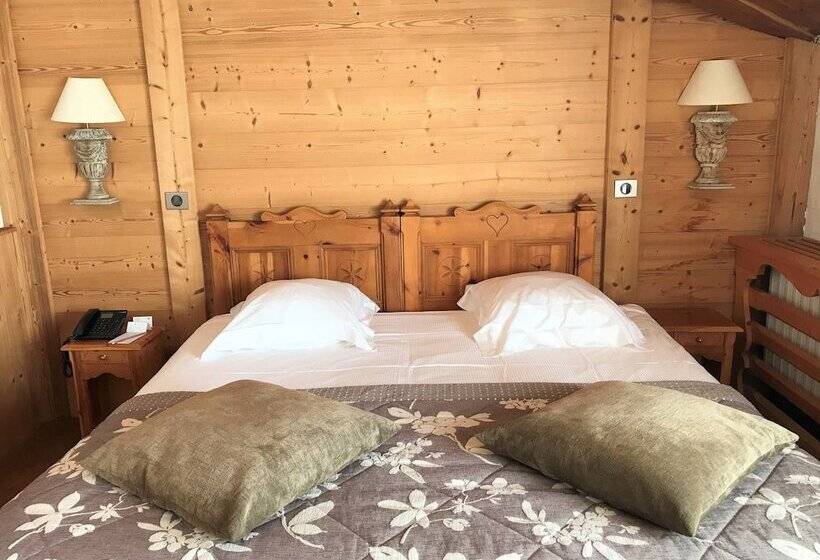 اتاق سوپریور با بالکن, Les Ducs De Savoie