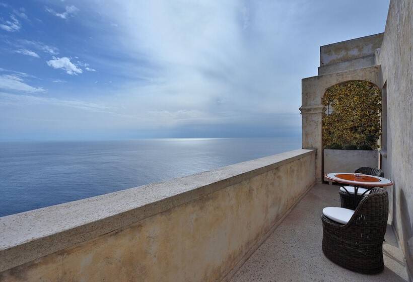 سوییت لوکس, Monastero Santa Rosa Hotel & Spa