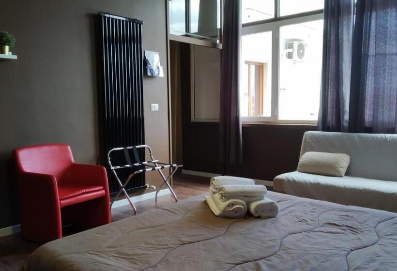 اتاق استاندارد سه نفره, Cconforthotels R&b Dolci Emozioni   Self Check In