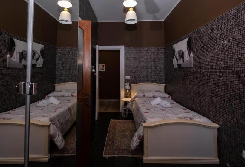 اتاق استاندارد یک تخته با بالکن, Cconforthotels R&b Dolci Emozioni   Self Check In