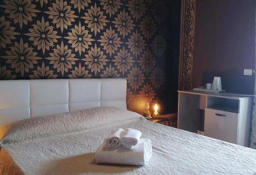اتاق لوکس با بالکن, Cconforthotels R&b Dolci Emozioni   Self Check In