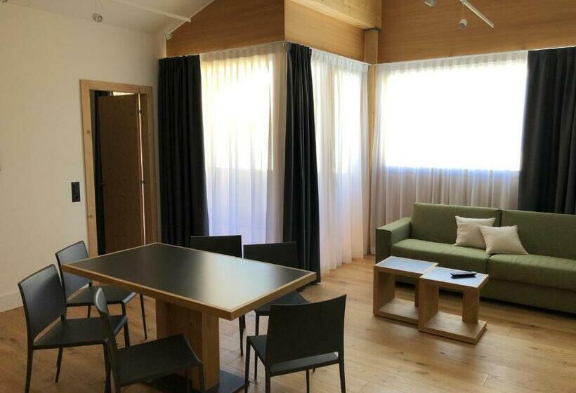 带1个卧室的带阳台的公寓, Catrina Resort