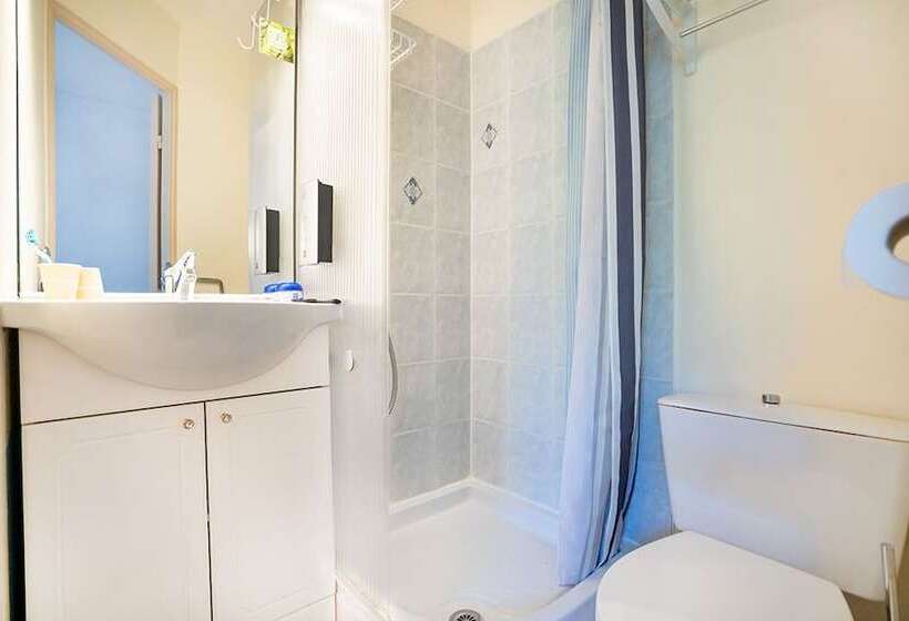 اتاق استاندارد, Logis Hôtel Le Rialto