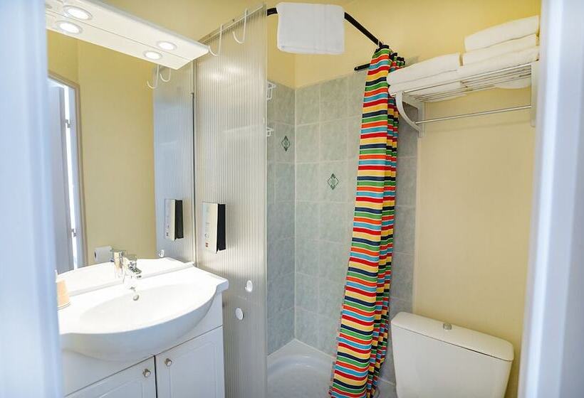 اتاق استاندارد سه نفره, Logis Hôtel Le Rialto