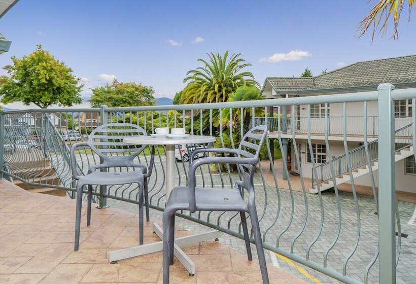 سوییت خانوادگی, Silver Fern Rotorua Suites & Spa