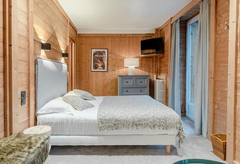 Трехместный Номер Стандарт с Балконом, Le Chalet D Antoine   Centre De Megève