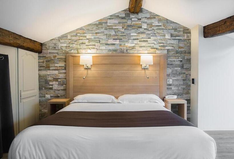 Четырехместный Номер Классик, Logis Hotel Erreguina