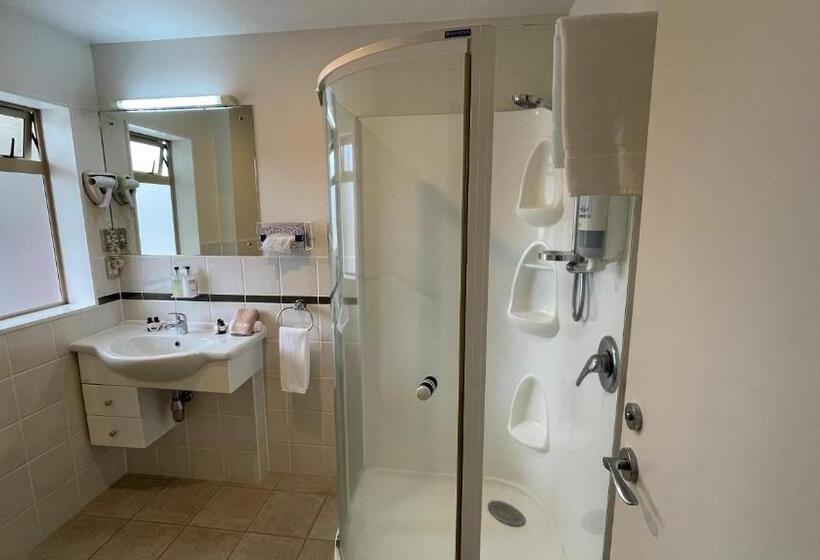 Студия Стандарт, Chantillys Motor Lodge