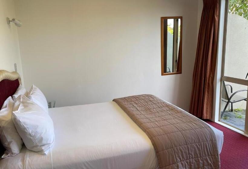 Апартаменты 2 Спальни, Chantillys Motor Lodge
