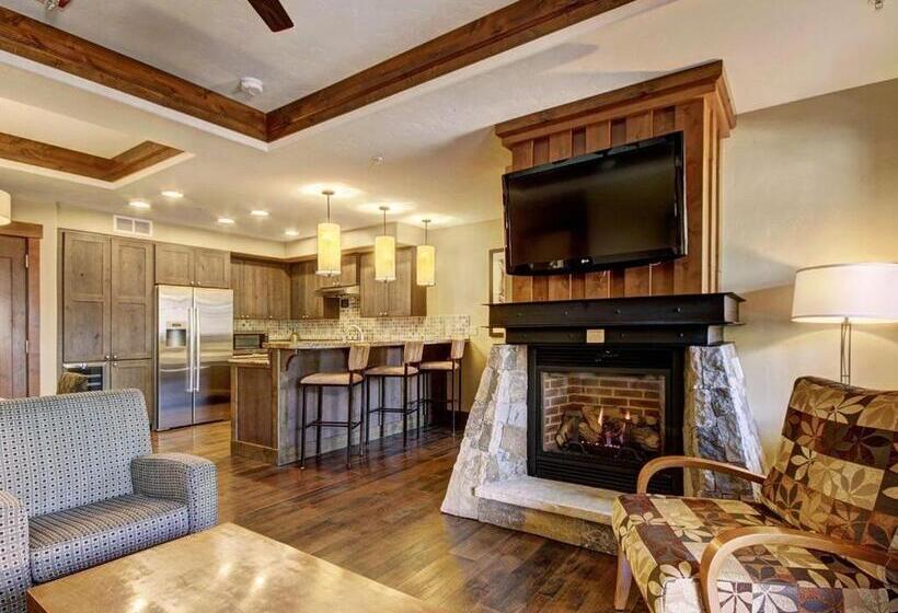 شقة 3 غرف, One Ski Hill Place
