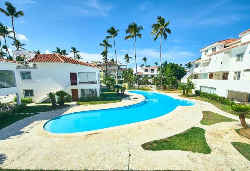 آپارتمان 1 خوابه با چشم‌انداز استخر, Las Terrazas Condo Punta Cana Beach   Los Corales Village