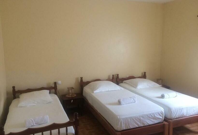 اتاق استاندارد سه نفره, Sissi's B&b