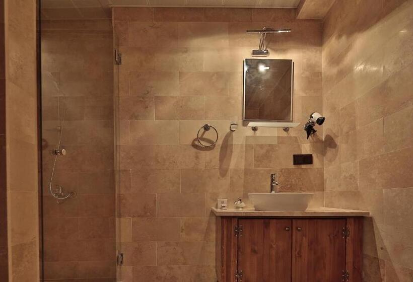 Трехместный Номер Deluxe, Guzide Cave