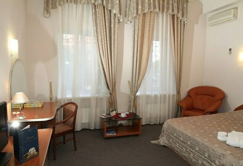Полулюкс, Private