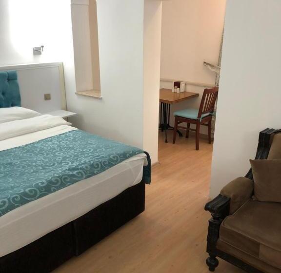 استودیوی استاندارد, Urcu