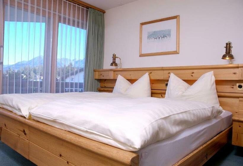 اتاق استاندارد با بالکن, Arena Guesthouse