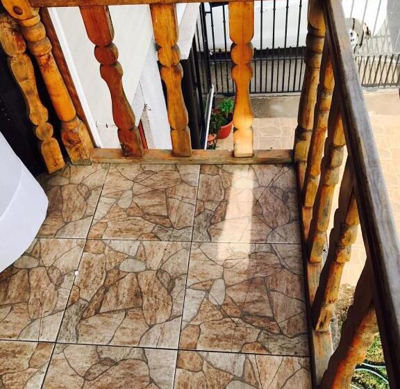 اتاق استاندارد یک نفره, Hostal Plaza Maule Express