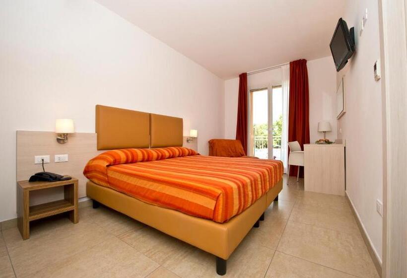 اتاق استاندارد سه نفره, Club Village & Hotel Spiaggia Romea