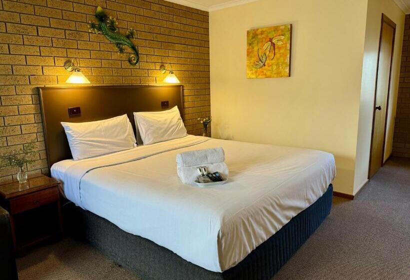 스탠다드 룸 킹사이즈 침대, Hepburn Springs Motor Inn
