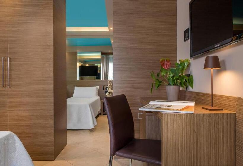 オーシャンビュースイート, Adlon   Fronte Mare
