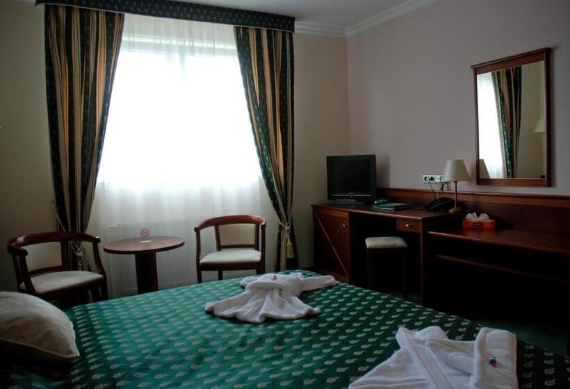 Habitación Estándar, Komorni Hurka