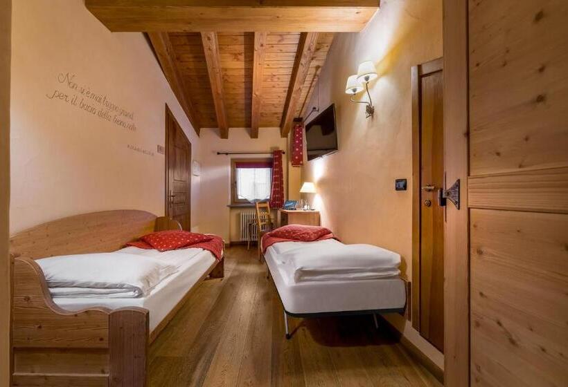 سوییت جونیور با بالکن, Locanda Bellevue