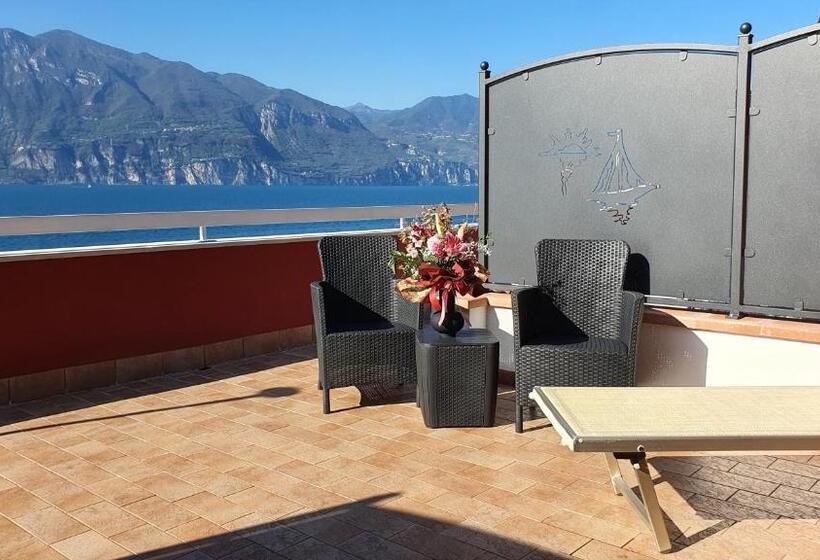 اتاق استاندارد چهار تخته, Merano