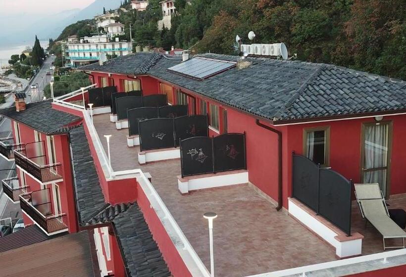 اتاق استاندارد چهار تخته, Merano