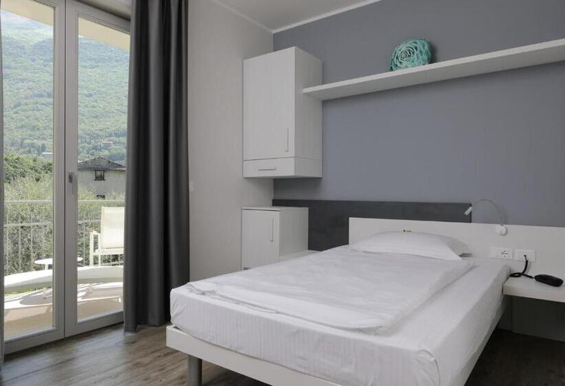 Номер Стандарт Индивидуальный с Балконом, Eco Hotel Benacus