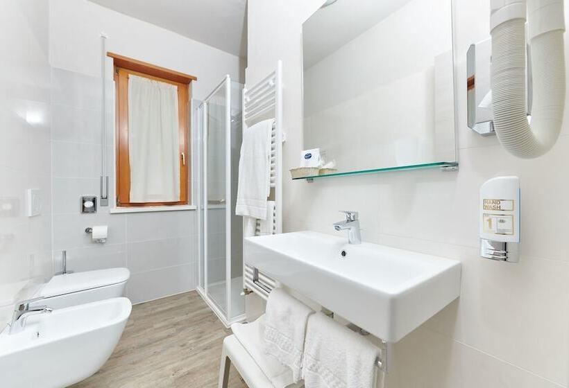 Четырехместный Номер Стандарт, Eco Hotel Benacus