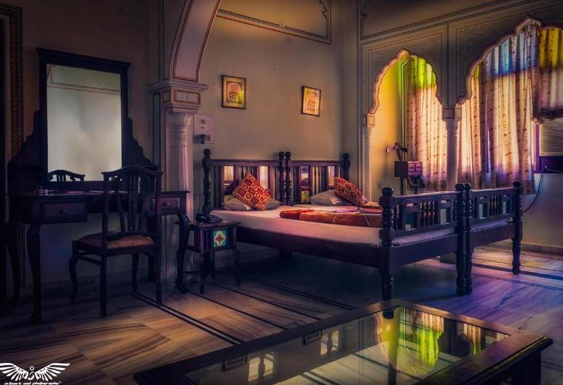 スーペリアトリプルルーム, Krishna Palace   A Heritage