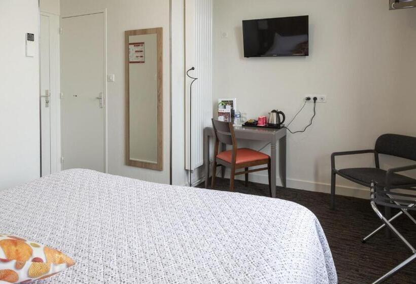 Номер Комфорт, Logis Hôtel Restaurant Chaptal, Amboise