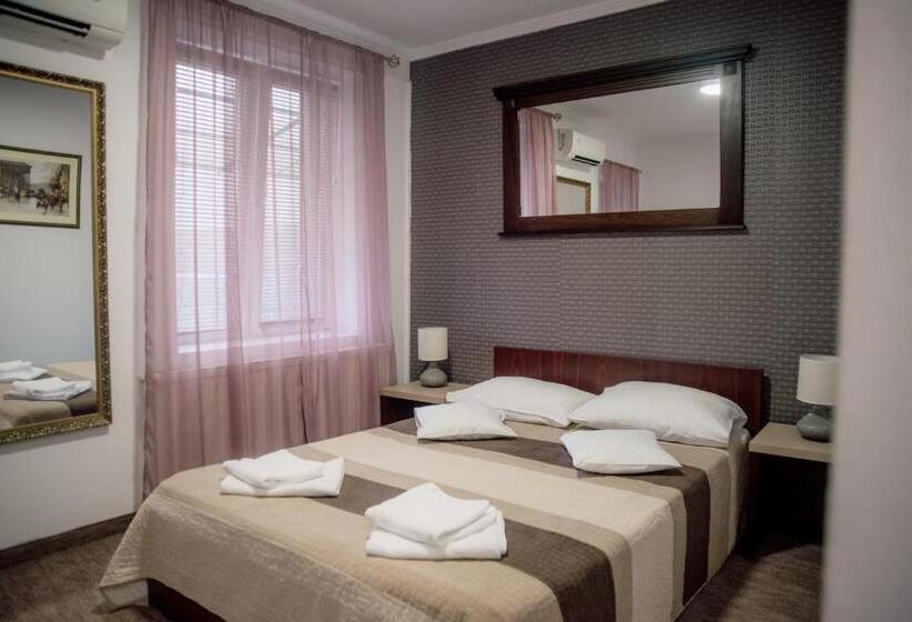 اتاق استاندارد, Carnival City Hotel Oradea