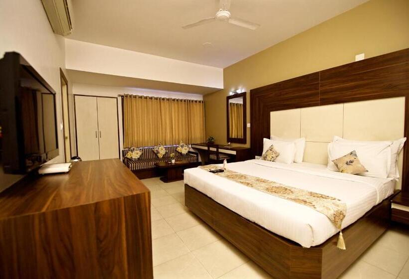 Quarto Superior, Ashish Palace