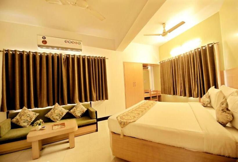 Quarto Deluxe, Ashish Palace
