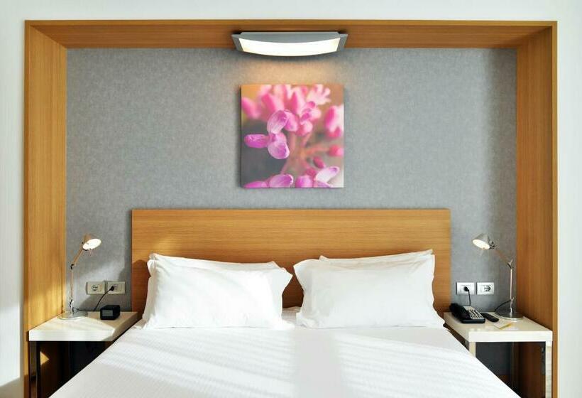 اتاق استاندارد با تخت بزرگ, Hilton Garden Inn Milan North