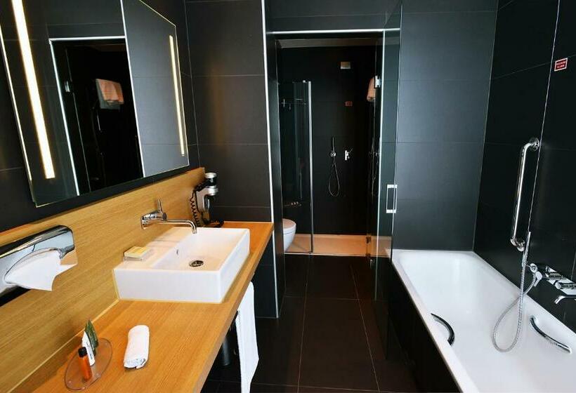 سوئیت جونیور با تخت بزرگ, Hilton Garden Inn Milan North