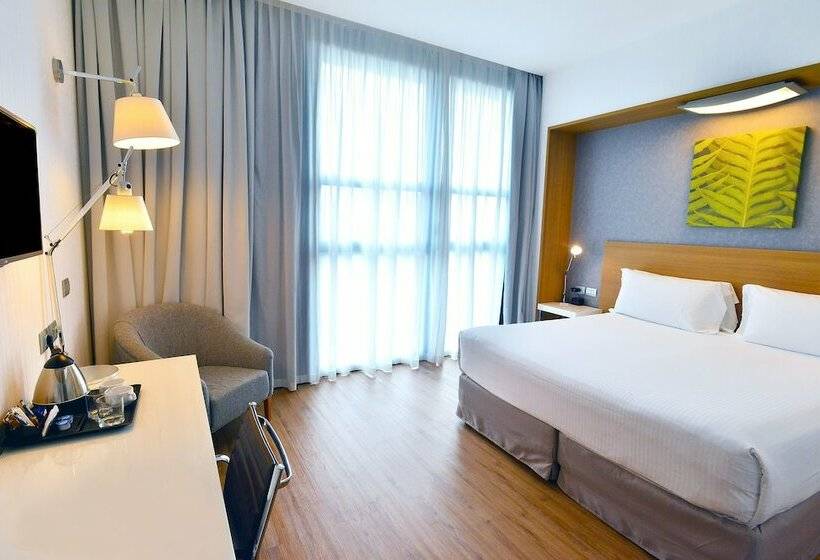 اتاق لوکس, Hilton Garden Inn Milan North