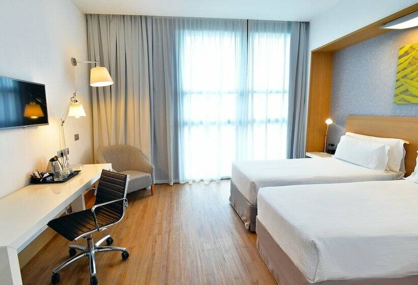 اتاق لوکس, Hilton Garden Inn Milan North
