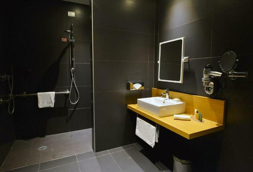 اتاق استاندارد برای معلولان, Hilton Garden Inn Milan North