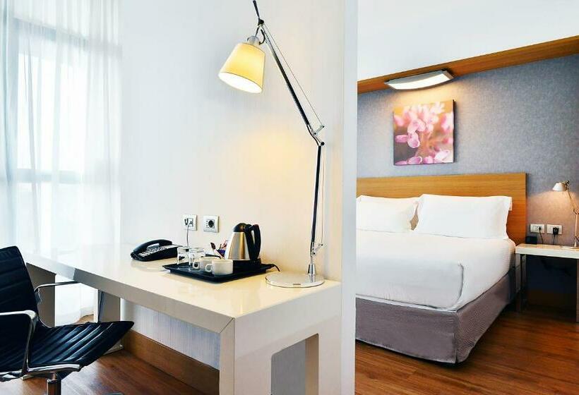 اتاق استاندارد با تخت بزرگ برای معلولان, Hilton Garden Inn Milan North