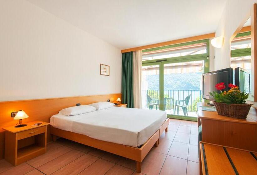 Номер Стандарт Вид на Озеро, Park Hotel Abbadia
